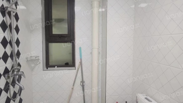 房子南向两居，简单装修，好楼层，拎包入住-卫生间