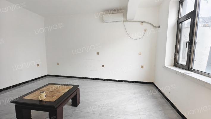 晨光路独院业主急售 带两间临街门面房-卧室C