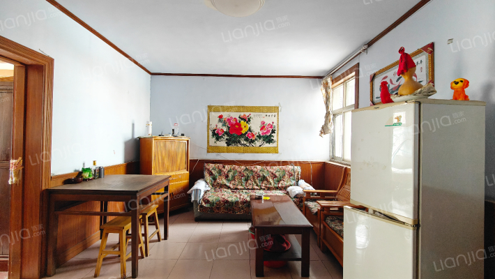 商业银行三友宿舍二手房实景图