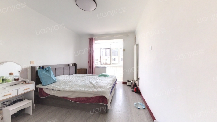 地质楼二手房实景图