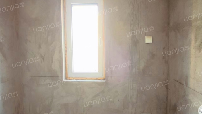 三利中和城B区，南北通透三居室，跨步进京，位置好-淋浴间