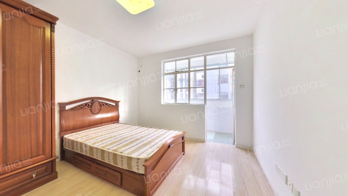 沁秋小区二手房实景图