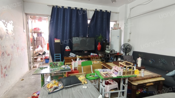 新华书店二手房实景图