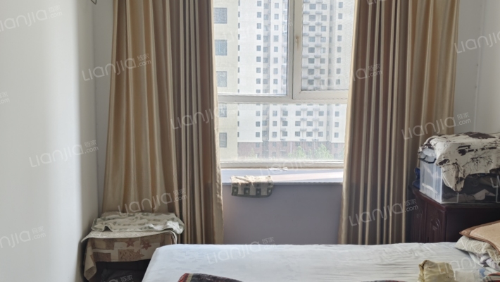 水岸花城，好房源，环境好，交通便利。-卧室A