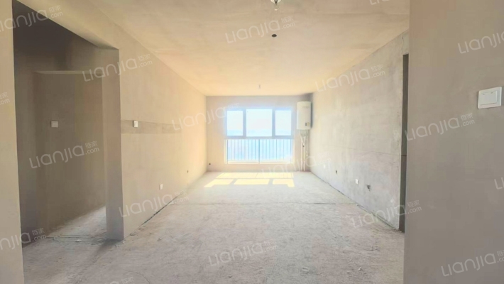 三利中和成B区南北通透大三居，采光好，门口838车站。-客厅