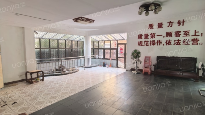 大龙别墅A区二手房实景图
