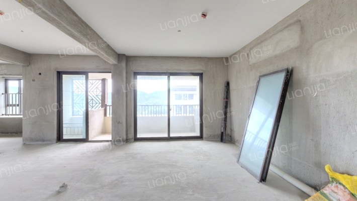 冠城大通华玺二手房实景图