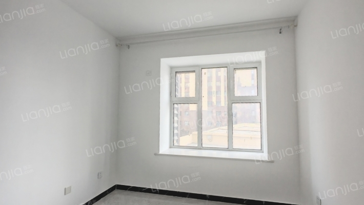 三利中和城二期B区 2室1厅 南-卧室A