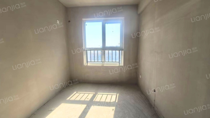 三利中和成B区南北通透大三居，采光好，门口838车站。-卧室C