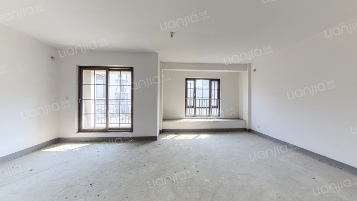 龙湖滟澜香颂二手房实景图