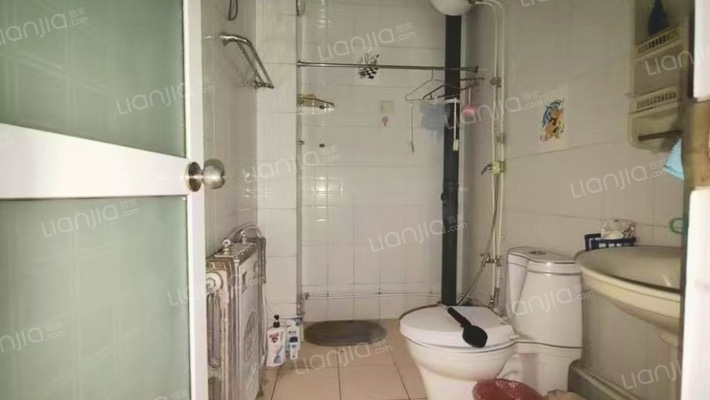 金冠家园 3室2厅 南 北-卫生间B