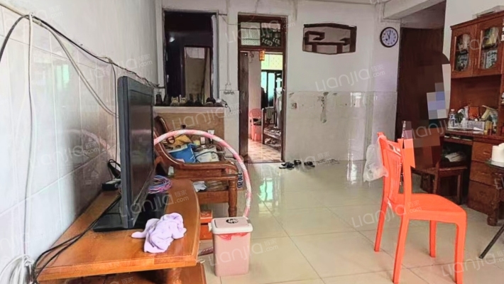 琼山食品公司住宅楼二手房实景图