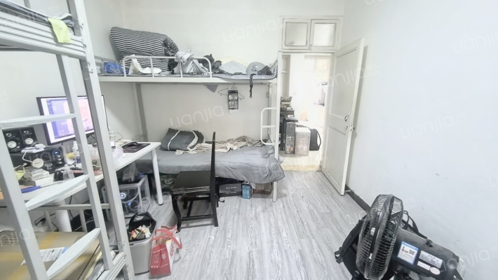 石灰坝8号二手房实景图