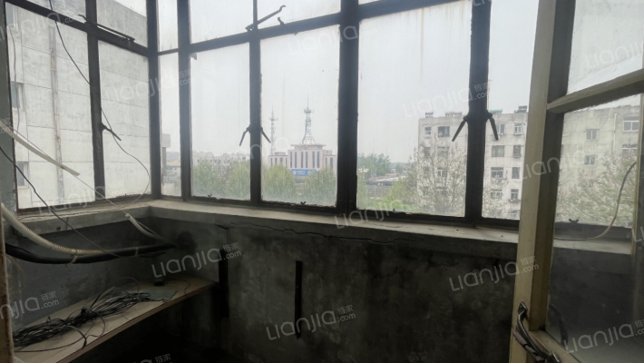 采光好，集中供暖，简装，满五唯一，看房方便-卧室A