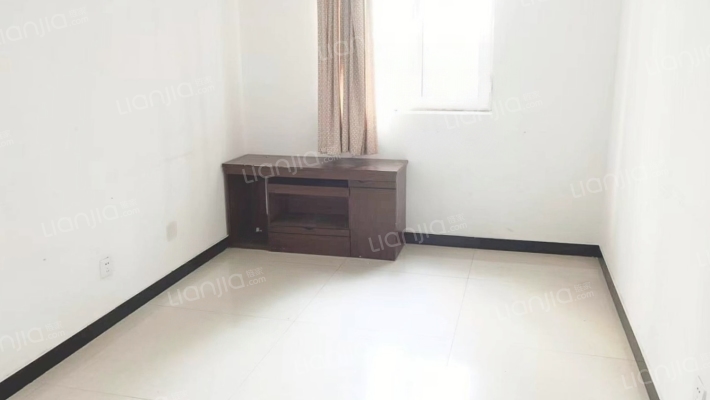 小区口碑好，配套全，交通方便，闹中取静-卧室C