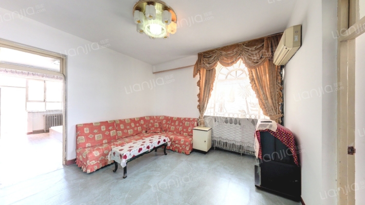 三桥街道黑龙潭社区二手房实景图