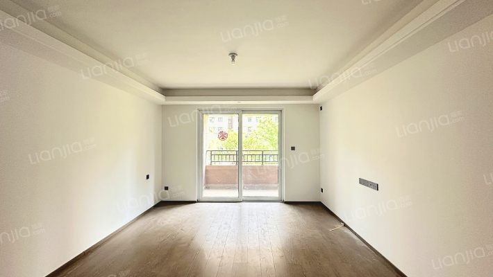 东部美的城三期二手房实景图