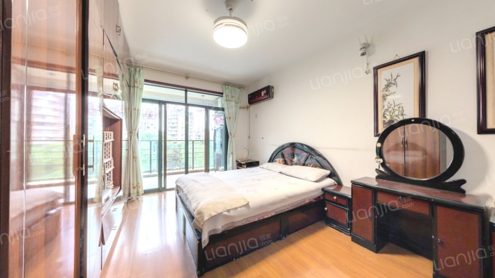 宝业城市绿苑东区二手房实景图