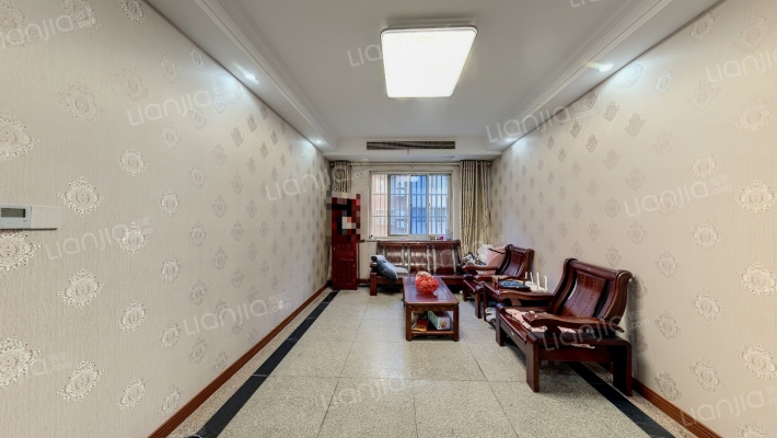 华银小区二手房实景图