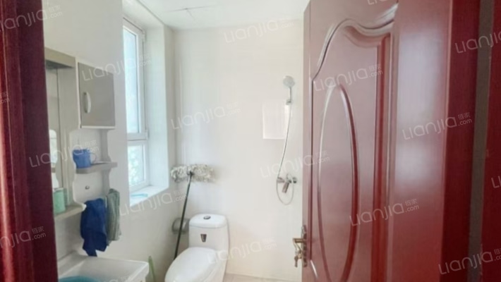 京都颐和城     南北通透   带庭院    交通方便-卫生间A