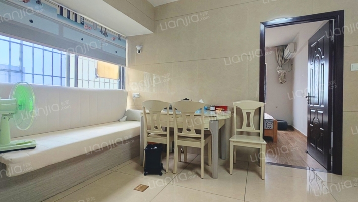 胪雷新城五区二手房实景图