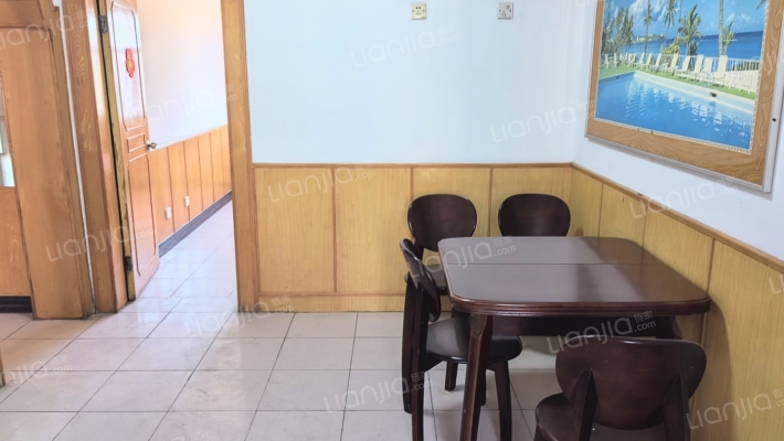 二康旁 中间楼层 集中供暖 户型方正 诚意出售-餐厅