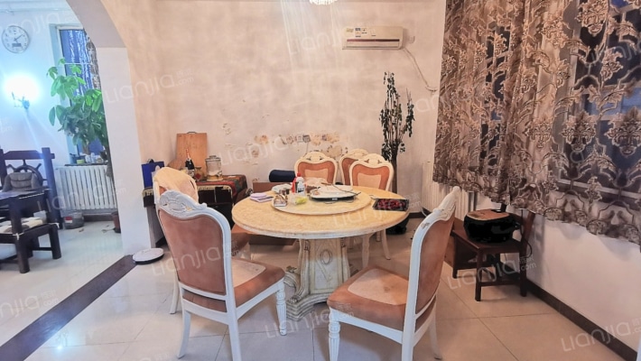 70年大产权，房证满二，次新房，通勤北京，交通方便。-餐厅