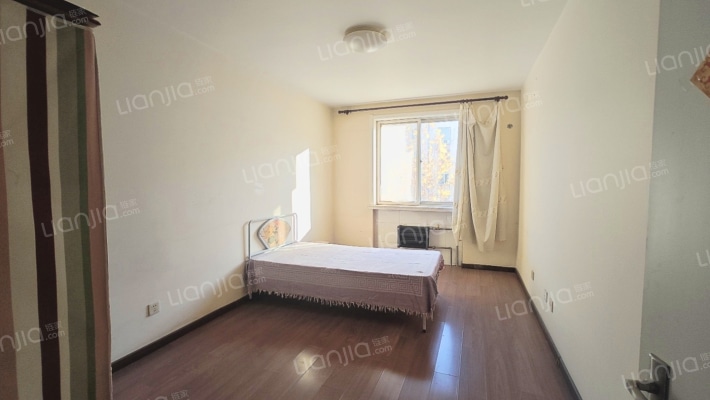 物探九号院 南北通透4居 集中供暖 配套齐全-卧室A