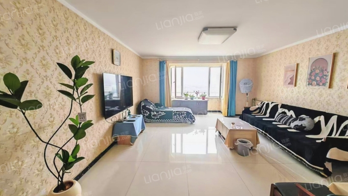 新世纪花园B区二手房实景图