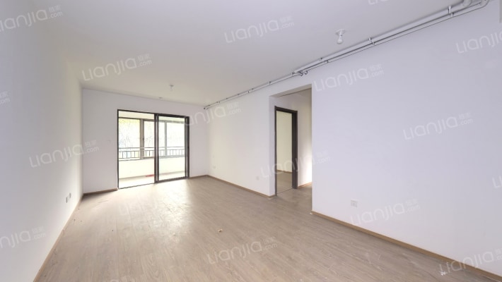 世茂美的云筑二手房实景图