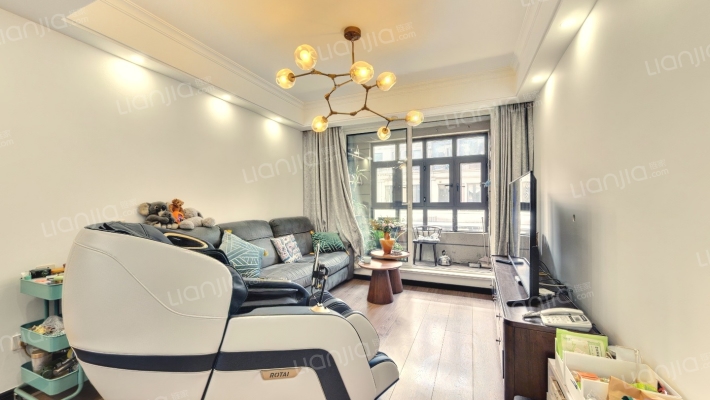 绿地海珀佘山二手房实景图