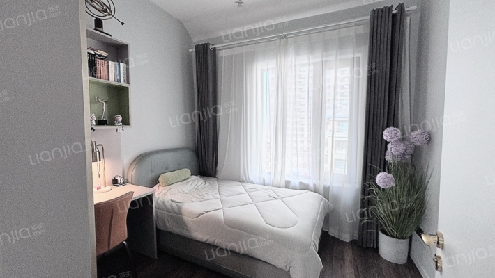 鸿坤理想尔湾 4室2厅 南 北-卧室B