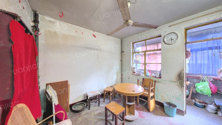 曹张新村第三社区二手房实景图