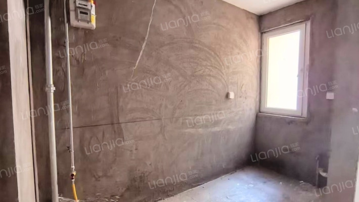 中间楼层，采光好，小区集体供暖-厨房