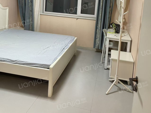 合租·雨润星雨华府北区 3居室 南卧