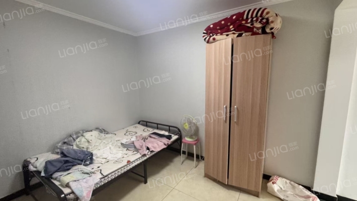 全南两句采光好 107旁电梯房-卧室B