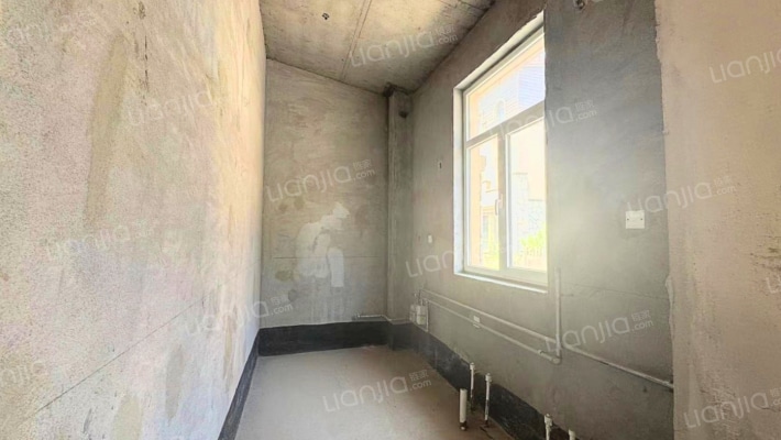 京都颐和城 4室2厅 南 北-厨房