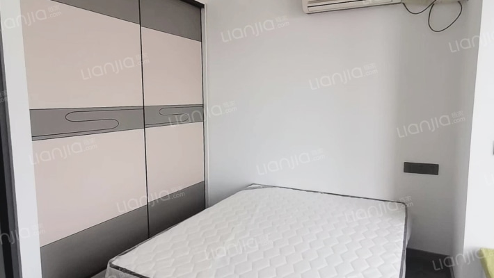 岩玺公寓二手房实景图