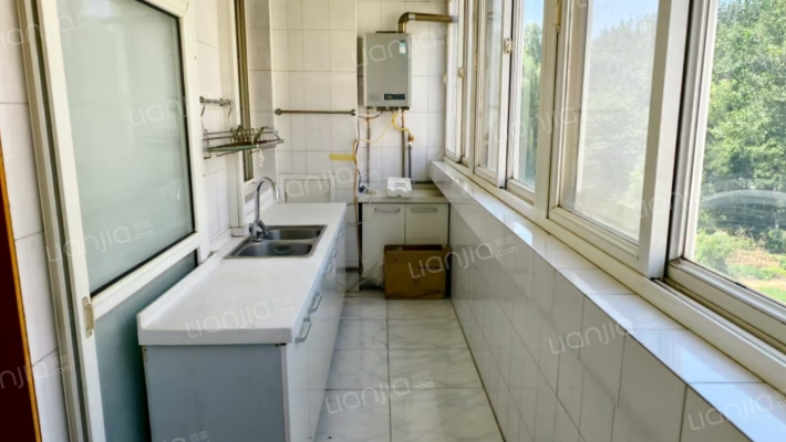 财达证券小区 3室2厅 南 北-阳台B