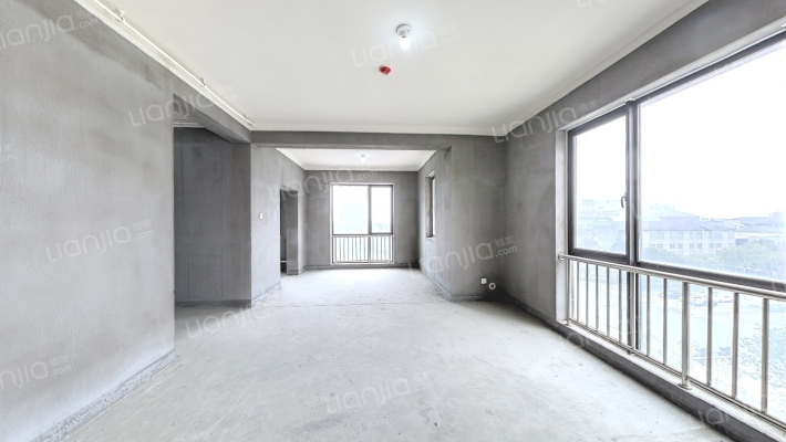 龙润中港名都二手房实景图