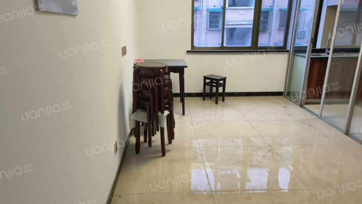 大公殿区英溪村二手房实景图