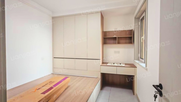 三利中和城B区精装修全阳两居室   诚意出售-卧室B