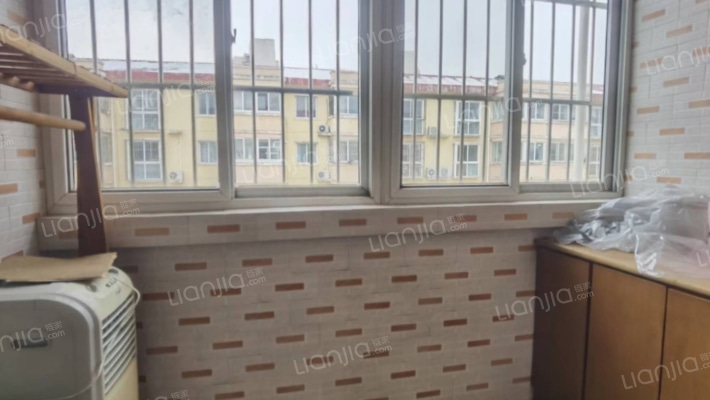 闹中取静的好房子、好户型、成活成本低、配套全-阳台