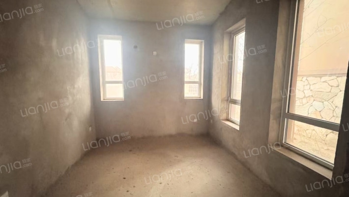 此房房本满五唯一  类独栋 边户大院子-卧室C