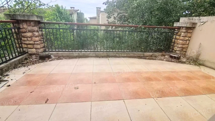 环京独栋 230平带大花园 临湖临水系 210万可谈-露台