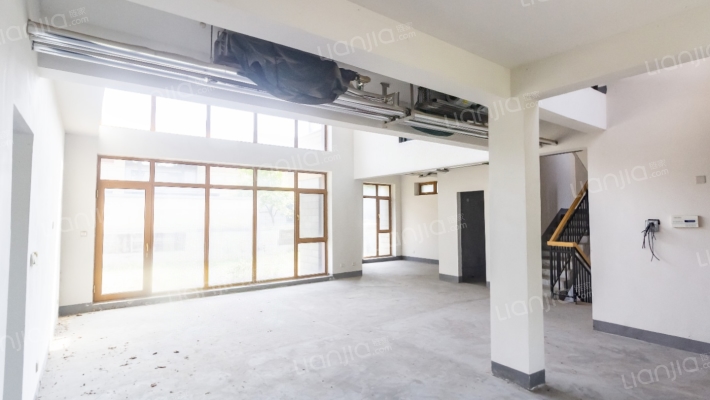 鲁商御龙湾二手房实景图