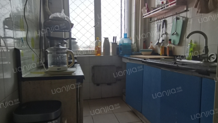 交通便利，生活便捷，房本满五，配套完善-厨房