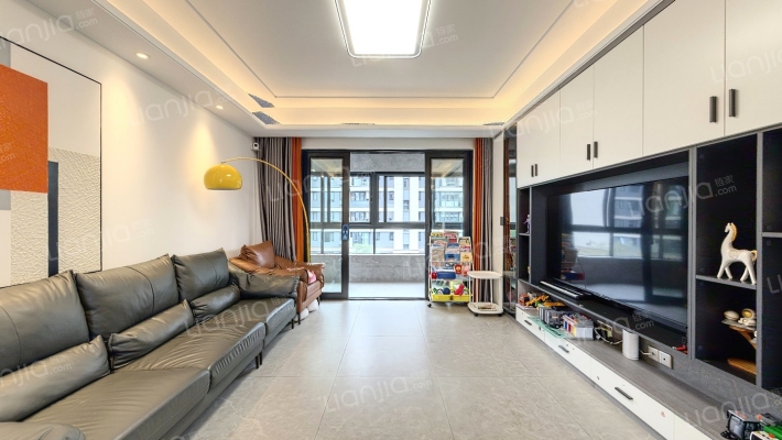 晴湾上园一区二手房实景图