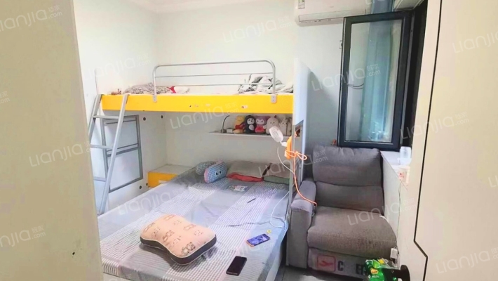 急售三利精装自住两居，满二，价格可议-卧室B