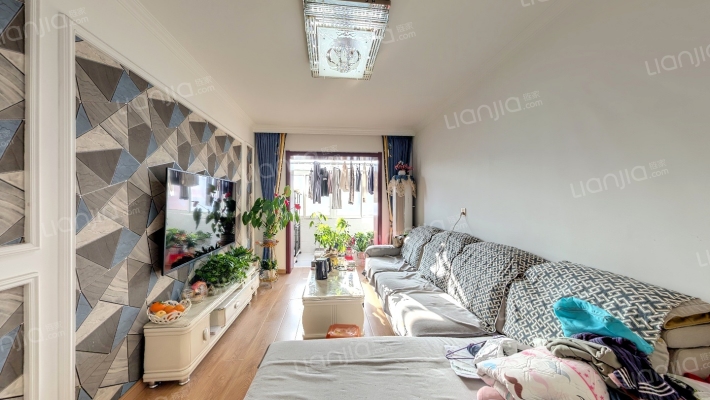 白塔小区二手房实景图